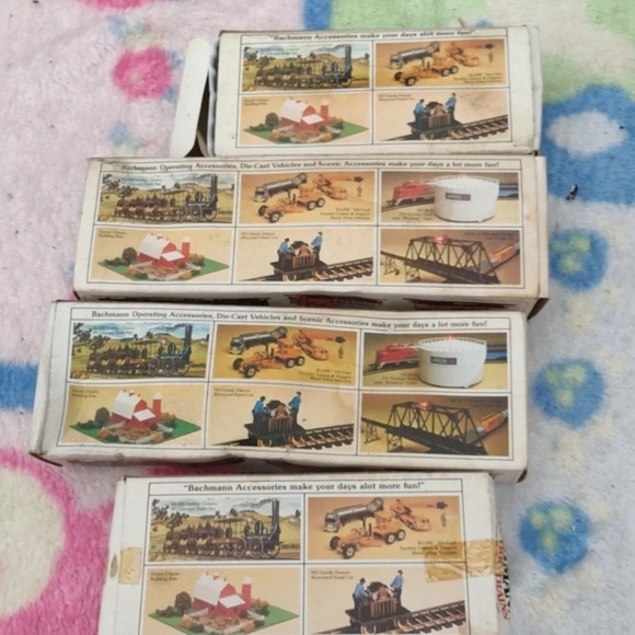 Bachmann HQ Scale Electric Trains - Picture 2 of 3